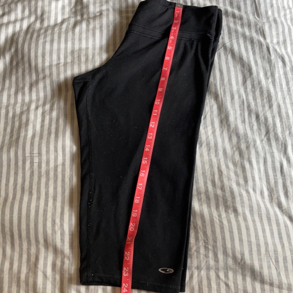 Crop knee length biker shorts/leggings